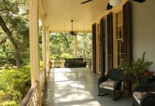 Entertaining in a Garden Oasis Patio